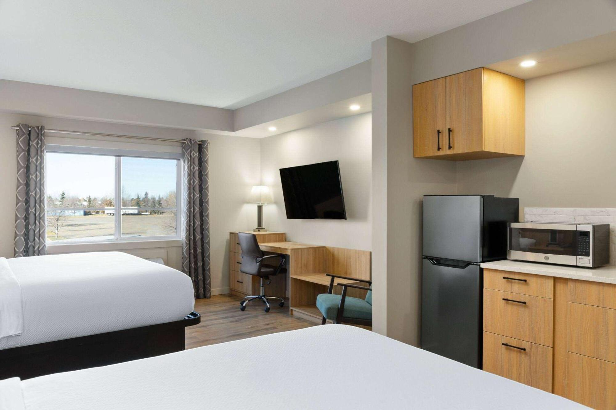 Hotel Baymont By Wyndham West